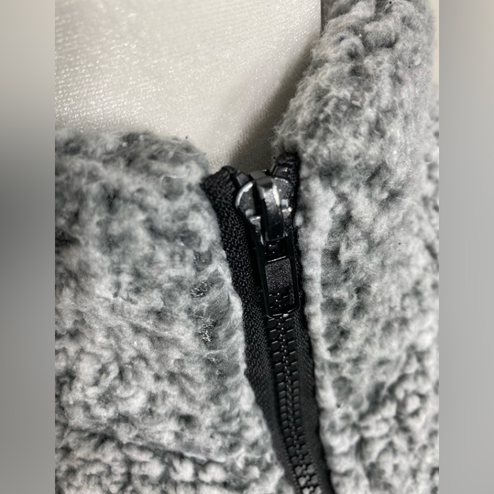 XX-Large Women’s Gray Black Thin Zip-Up Sherpa Vest w/ Two Front Pockets - Picture 3 of 6